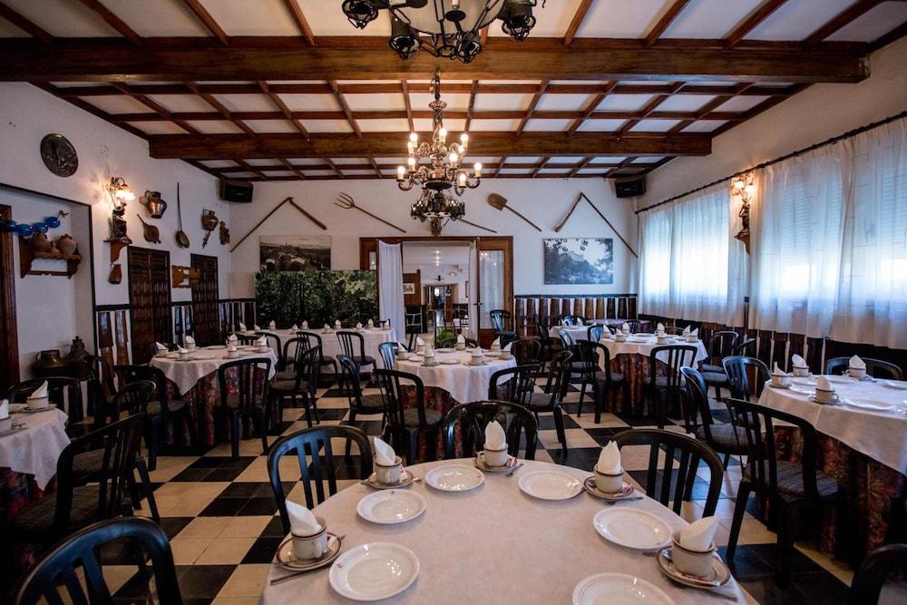 Hotel Los Perales 푸에블라 데 사나브리아 외부 사진